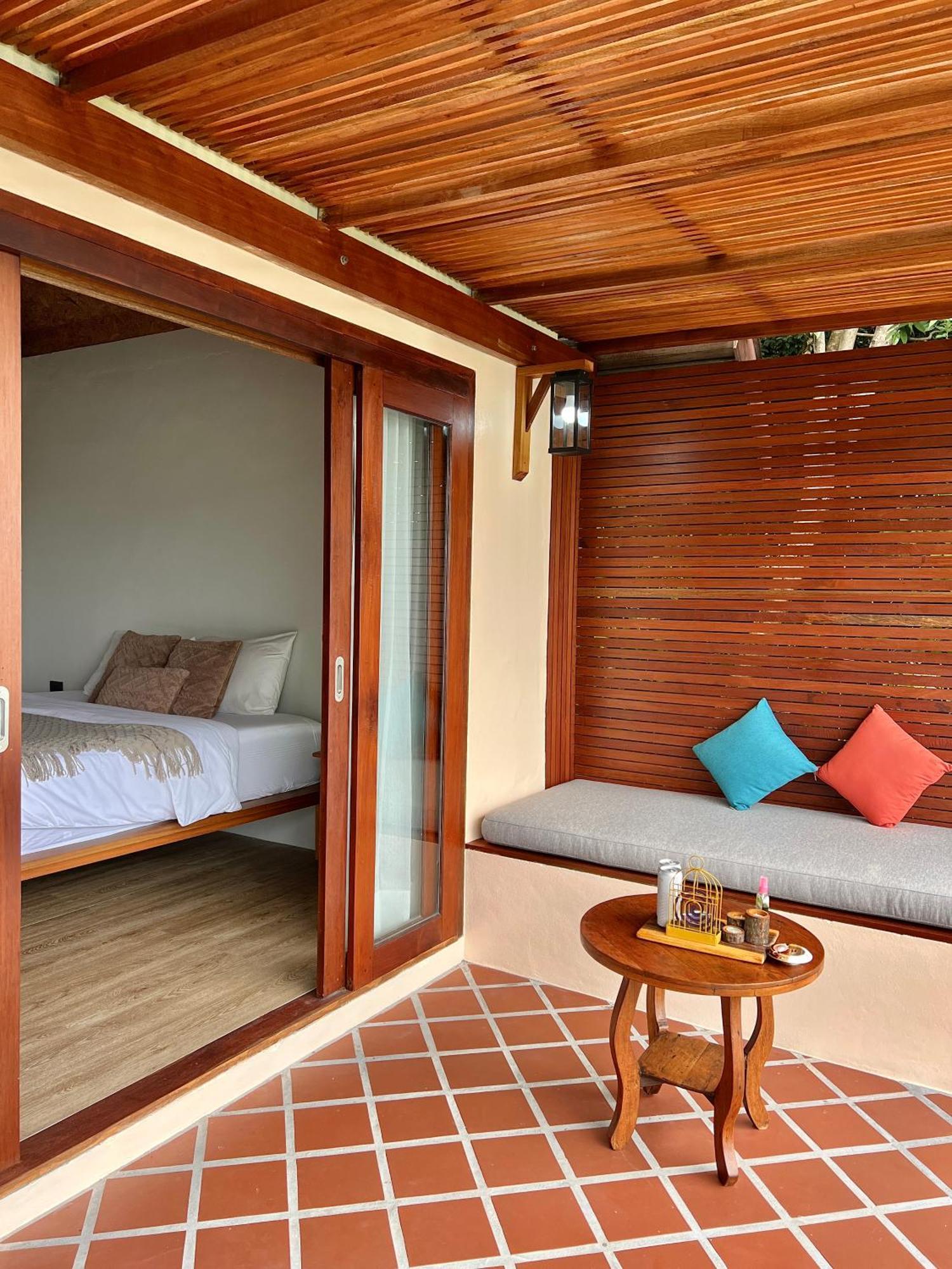 Baan Talay Resort & Yoga 코타오 외부 사진